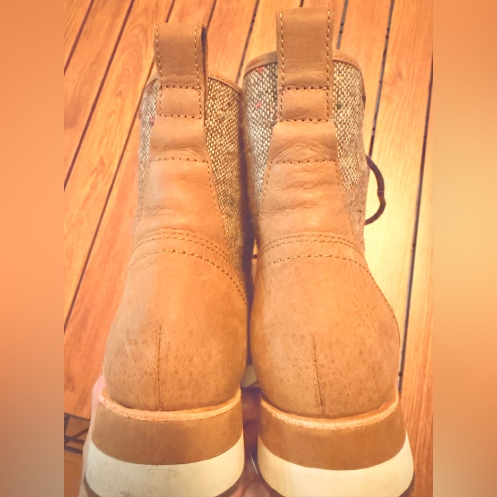 Merrell Mixed Media Tan Lace-Up Ankle Boots - Size 7 - Picture 5 of 6
